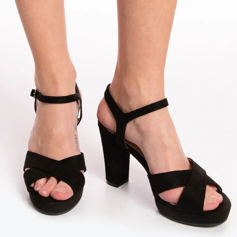 BRAND NEW FOREVER LINK FLATTEN-33 SQUARE TOE HEEL SANDAL